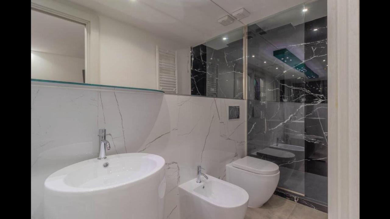 Governo Vecchio Guesthouse Navona Rome Exterior photo